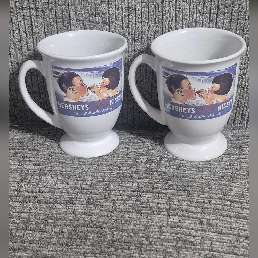 Hershey's Kisses White Mugs Set